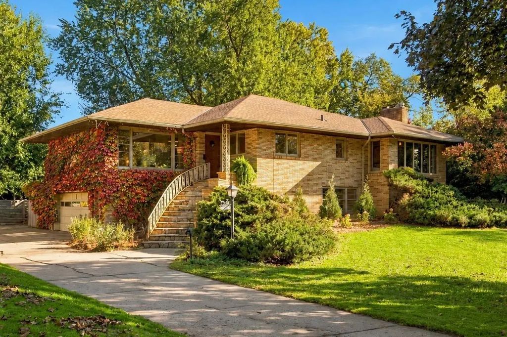 1843 Colvin Avenue, Saint Paul