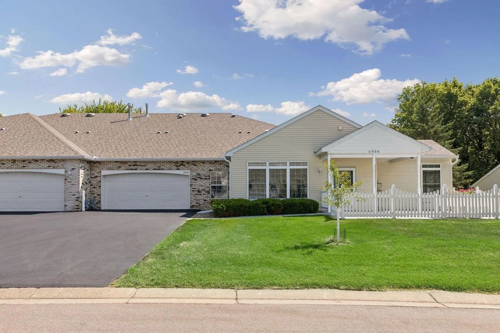 6936 Inverness Court 23, Inver Grove Heights