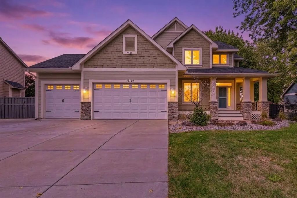 18194 87th Avenue N, Maple Grove