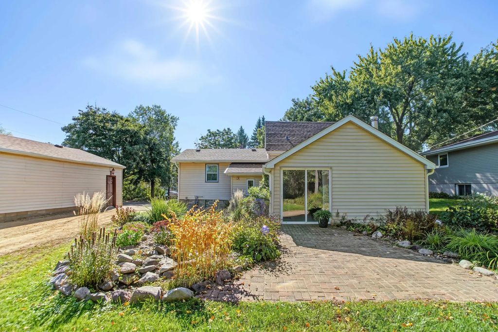 7918 Stillwater Boulevard N, Oakdale