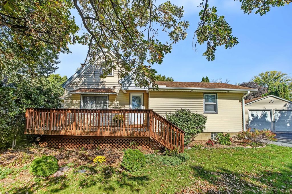 7918 Stillwater Boulevard N, Oakdale
