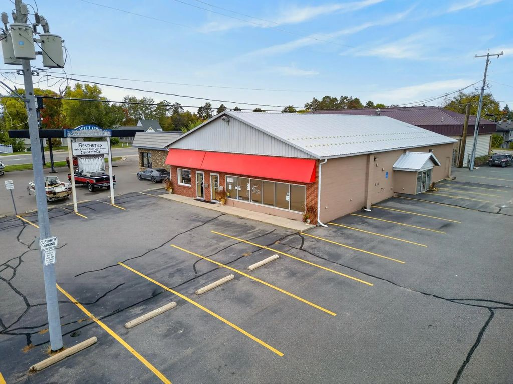 11 Willow Lane, Grand Rapids