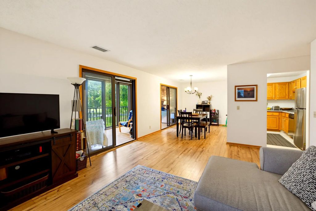 7200 Cahill Road 106, Edina