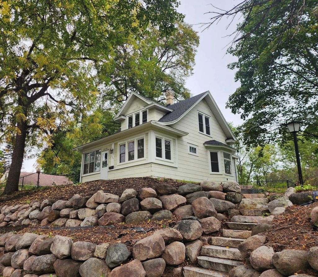 623 Iowa Avenue E, Saint Paul