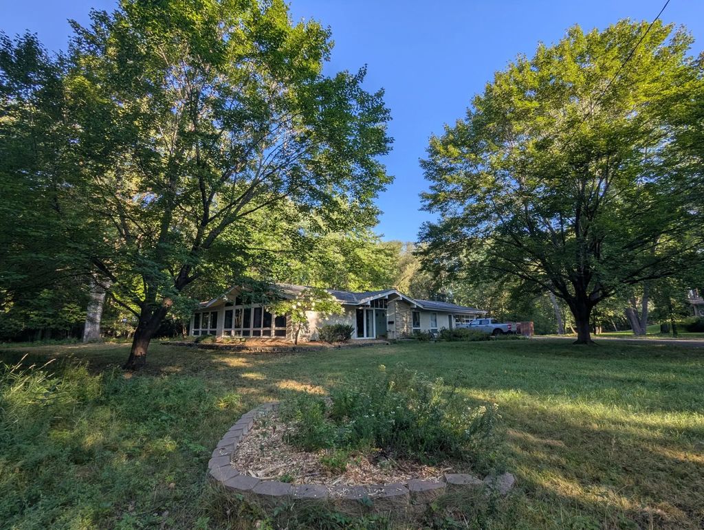 567 Rice Creek Terrace Ne, Fridley