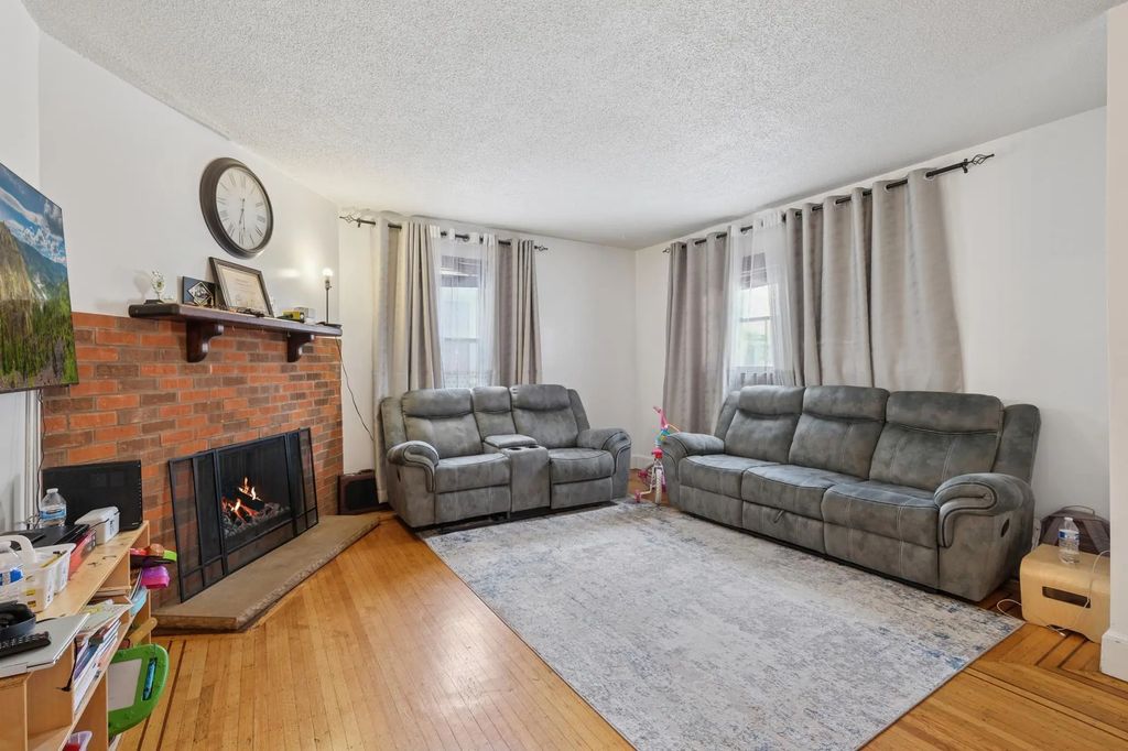 2211 10th Avenue S, Minneapolis