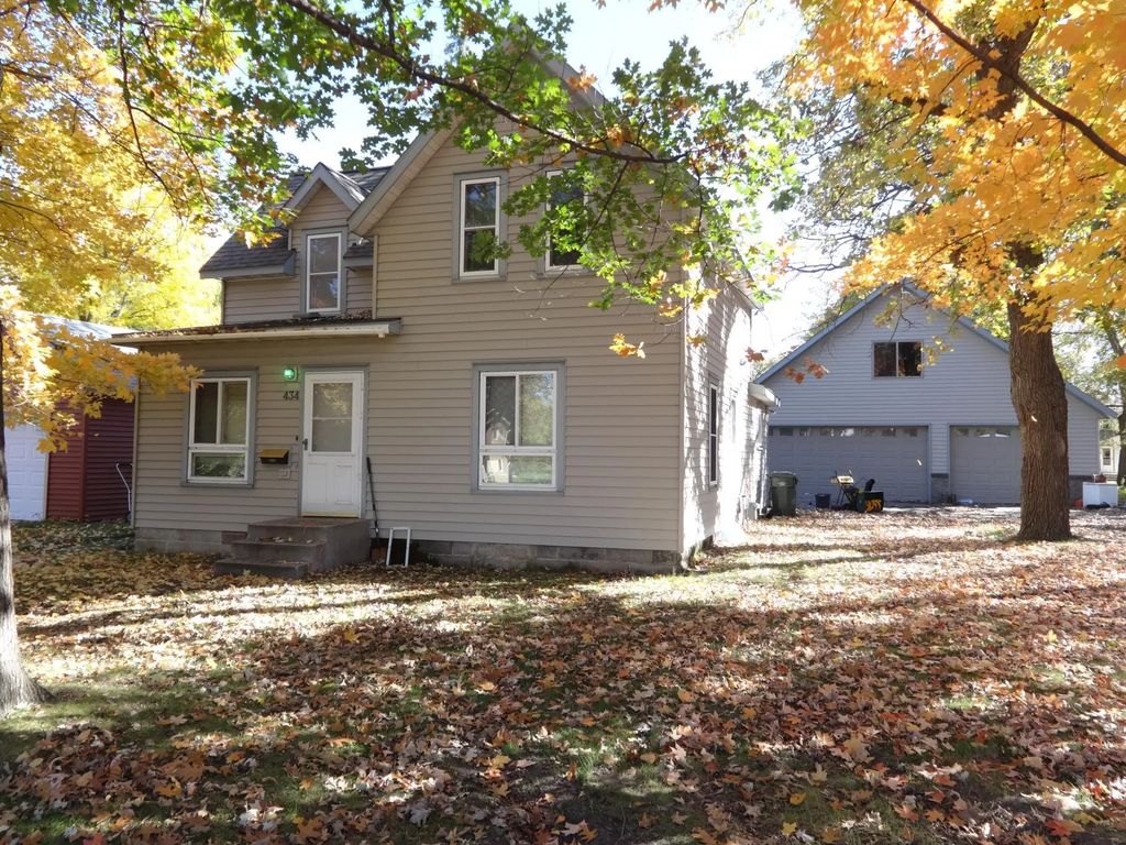 434 Lake Street S, Long Prairie