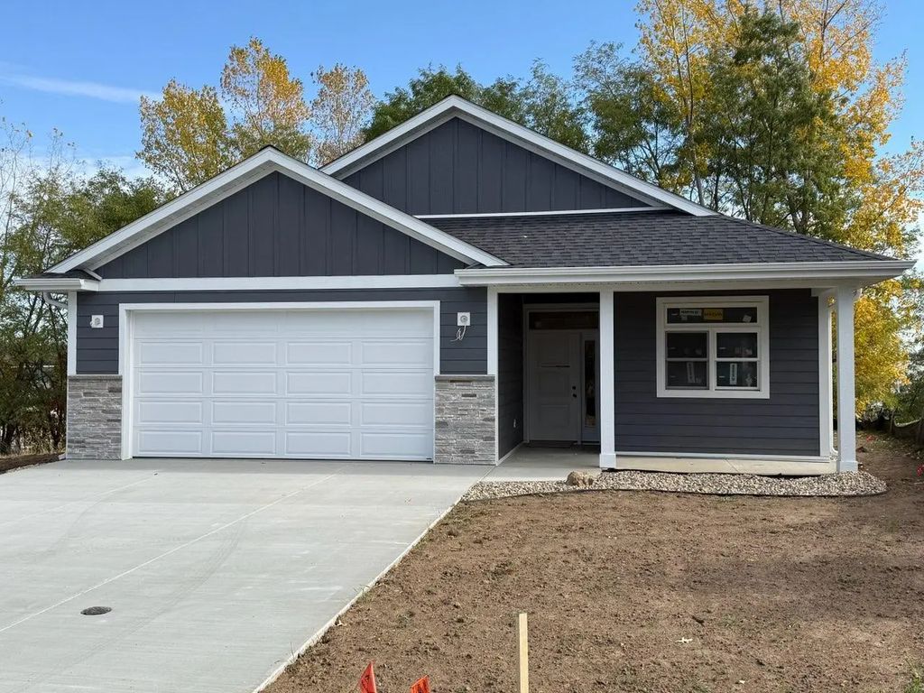 1041 Harvest Way, Lake City