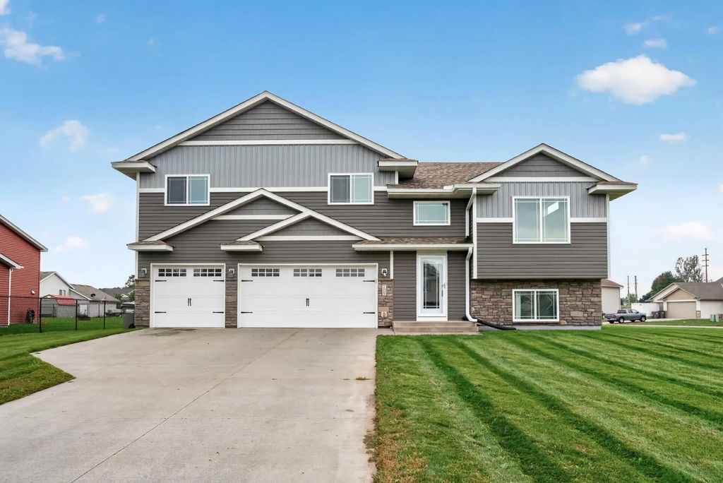 709 Greenwood Street Sw, Isanti