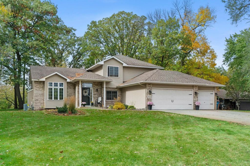 16796 Yale Street Nw, Elk River