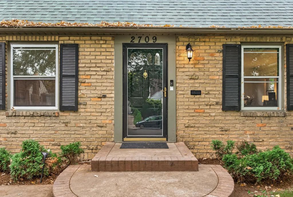 2709 Lynn Avenue, Saint Louis Park
