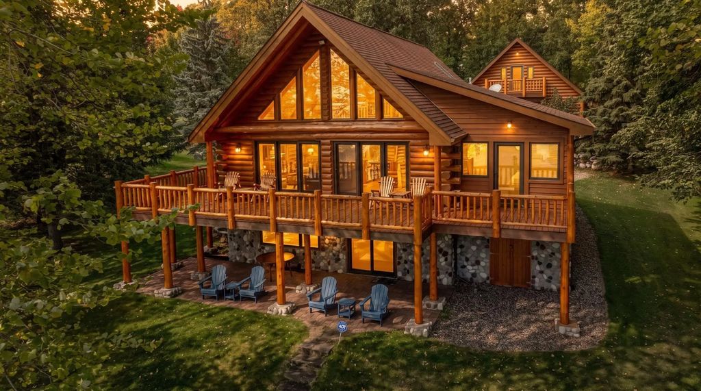 4395 Pine Point Drive Nw, Walker