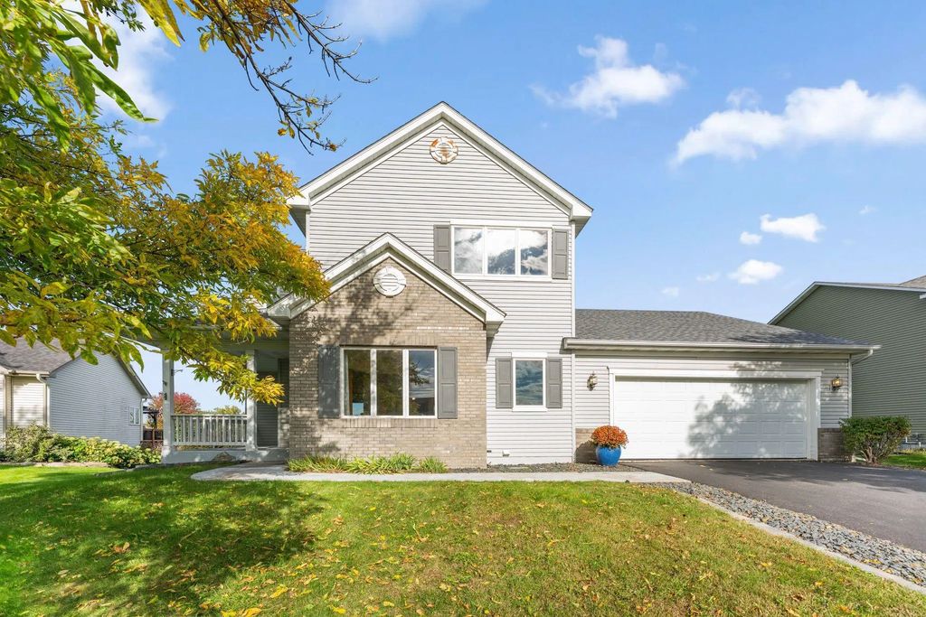 1970 Cardinal Drive, Shakopee