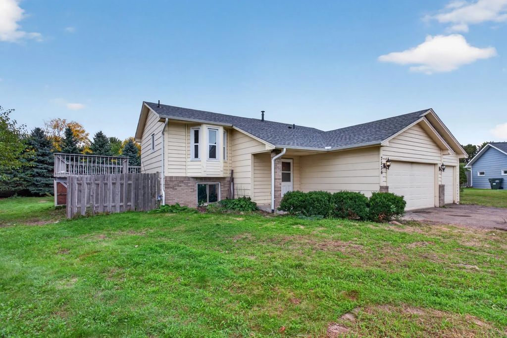 7536 165th Street W, Lakeville