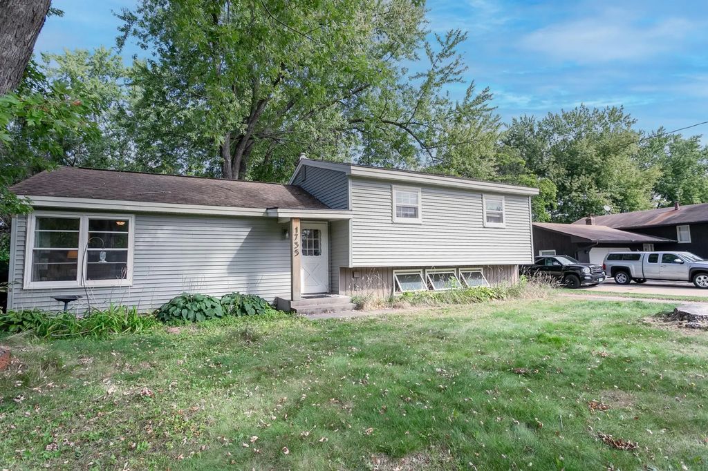 1735 Birch Lake Avenue, White Bear Lake