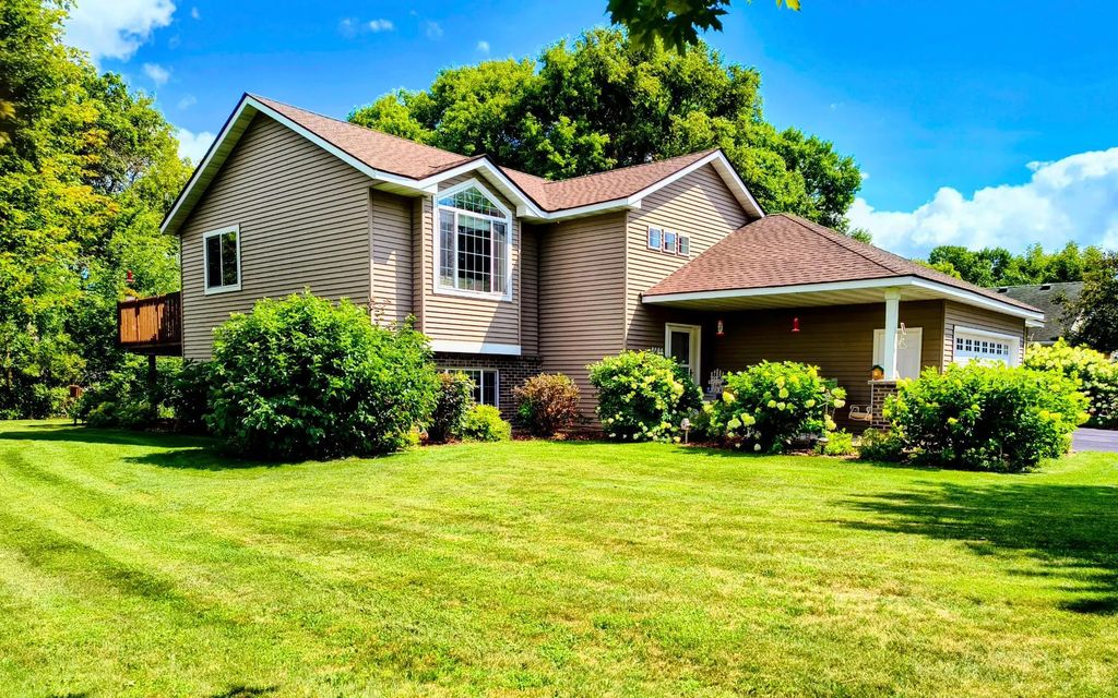 424 13th Avenue N, Sartell