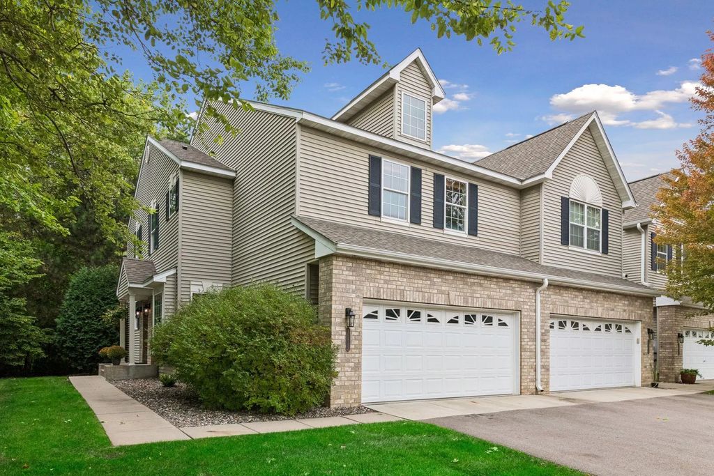 9370 Rath Place, Eden Prairie