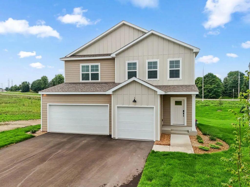 1683 Langston Avenue Ne, Saint Michael