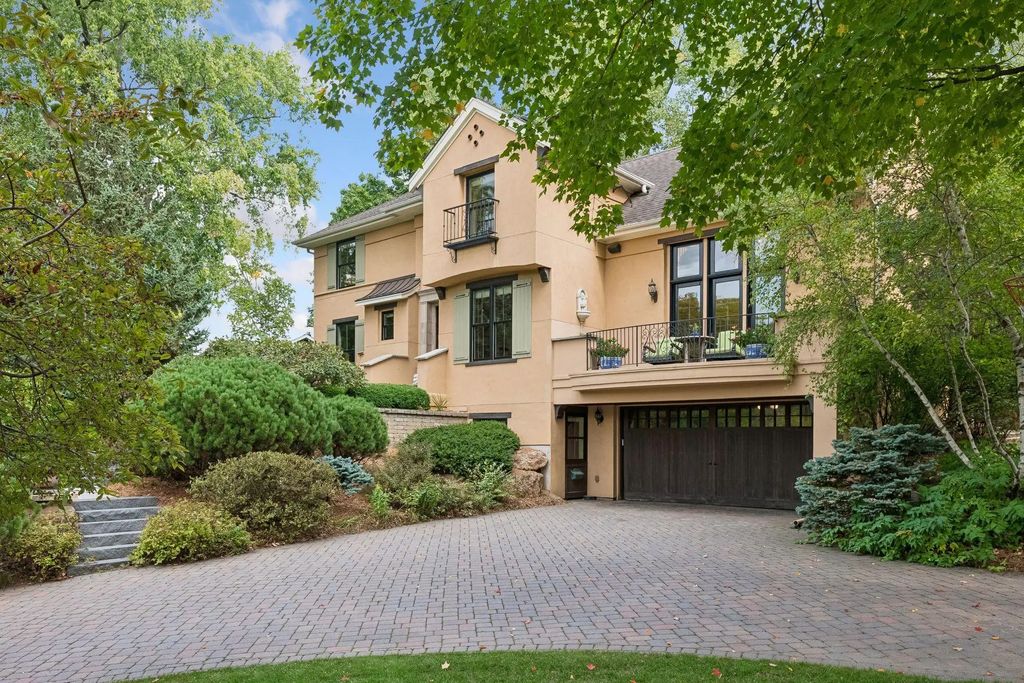6805 Creston Road, Edina