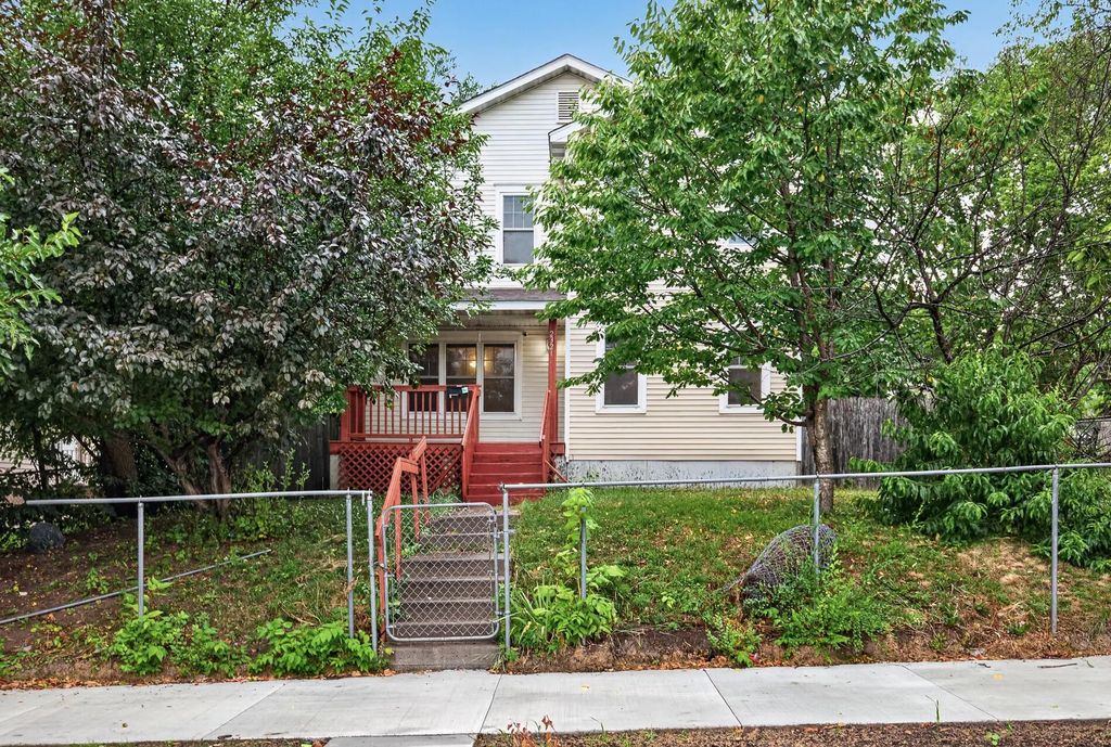 2321 Lyndale Avenue N, Minneapolis