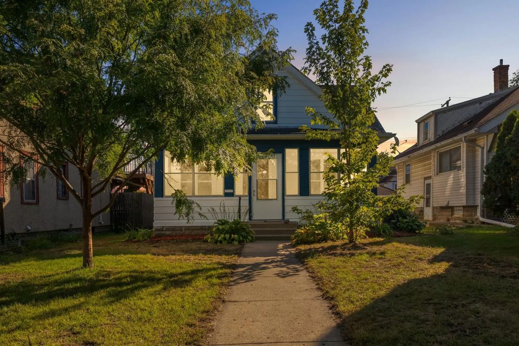 3754 Bryant Avenue N, Minneapolis