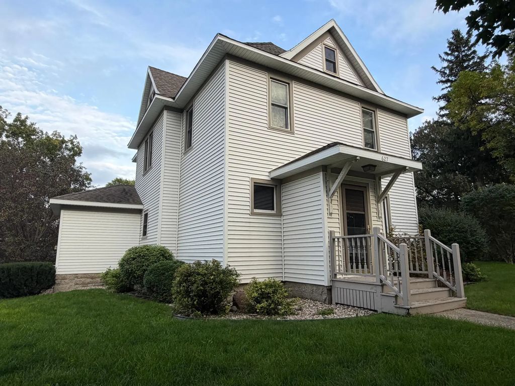 627 12th Street, Dawson