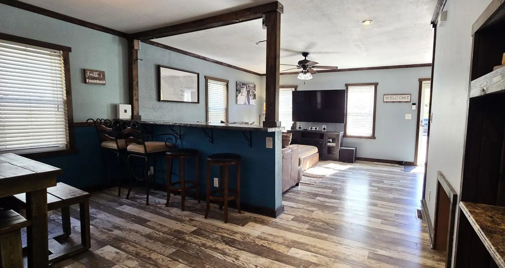 855 Cottage Avenue E, Saint Paul