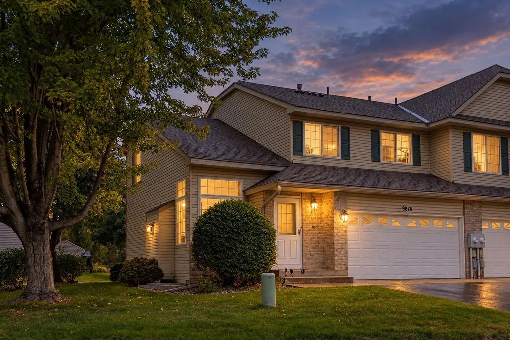 9876 Hamlet Lane S, Cottage Grove
