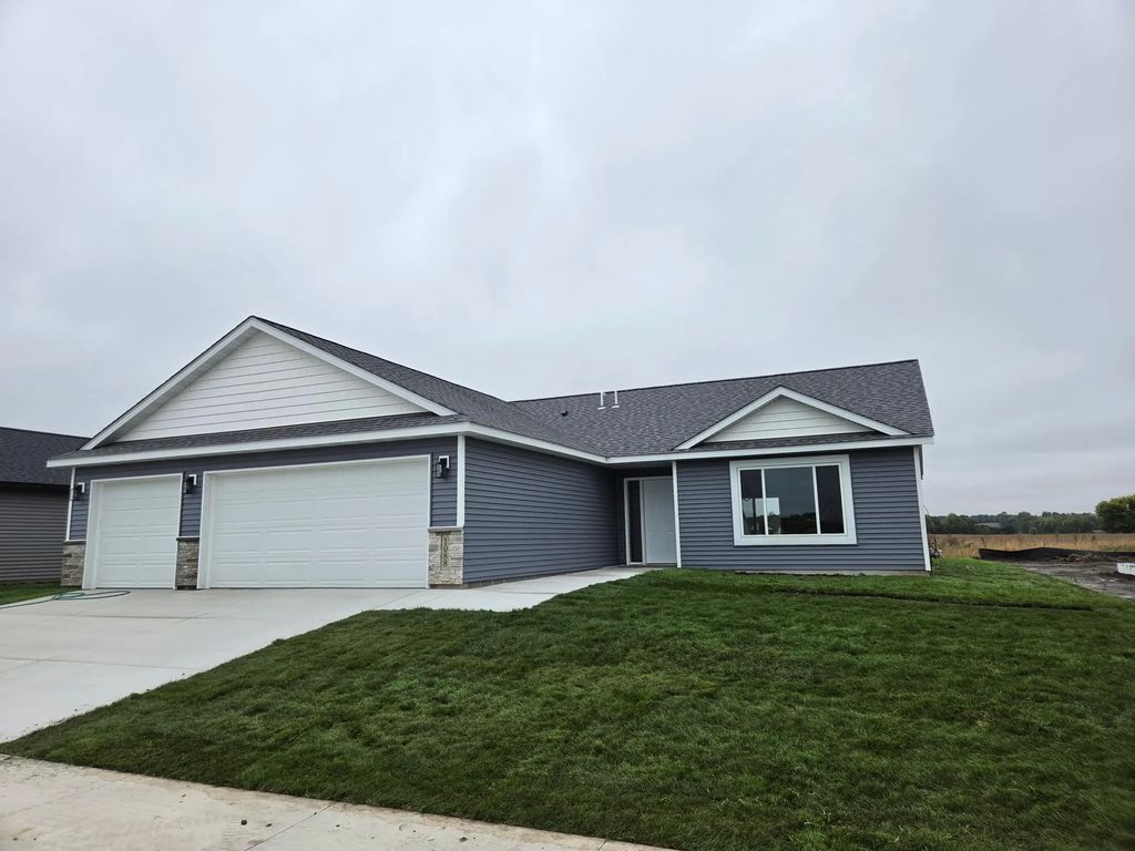 1088 Cullen Street, Saint Peter