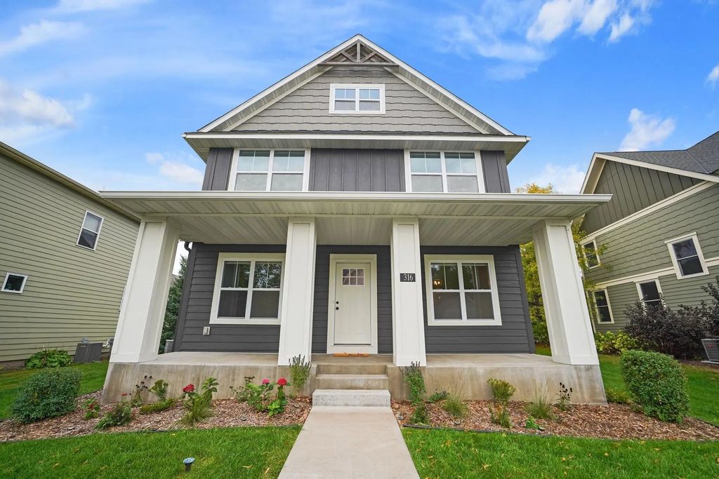 316 Prairie Way S, Bayport