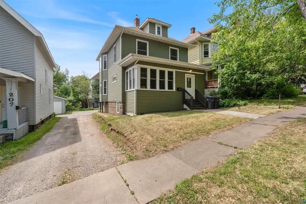 203 S 18th Avenue E, Duluth