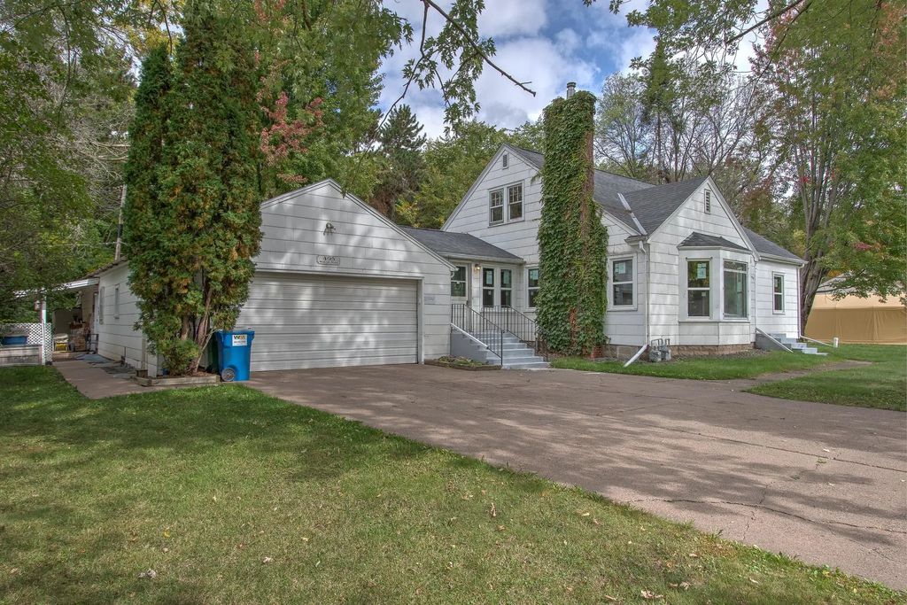 495 W 1st Street, Rush City