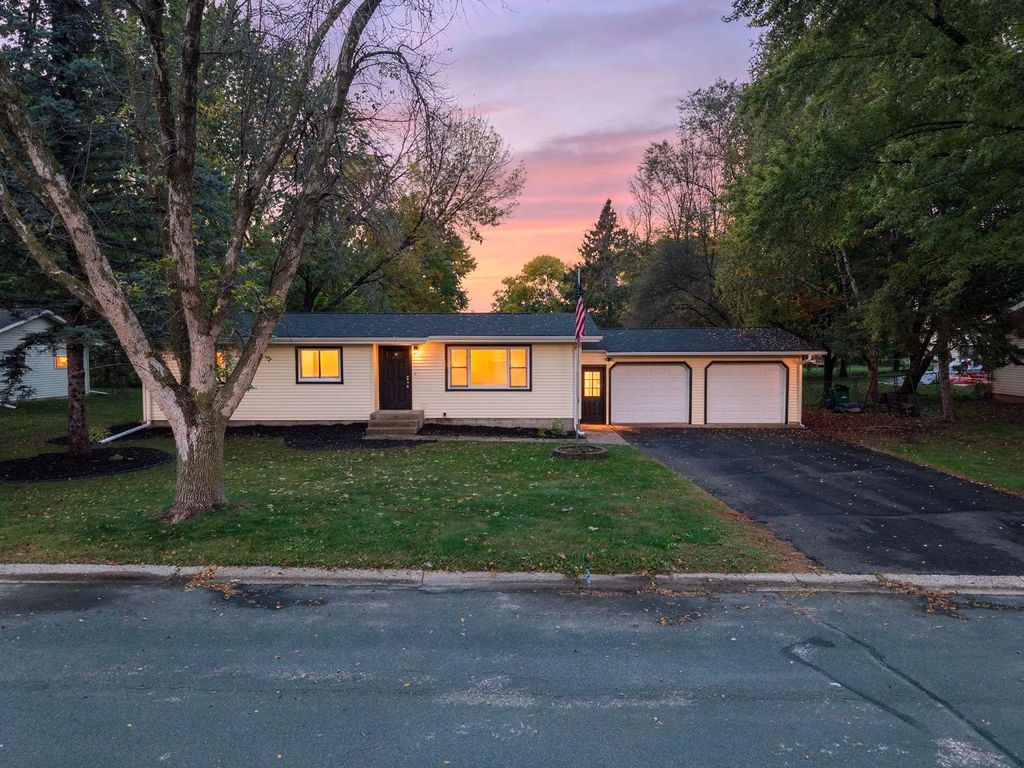 1397 Meadowlark Lane, New Richmond