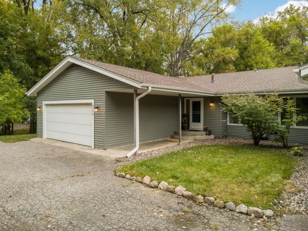 6775 W 192nd Avenue, Eden Prairie