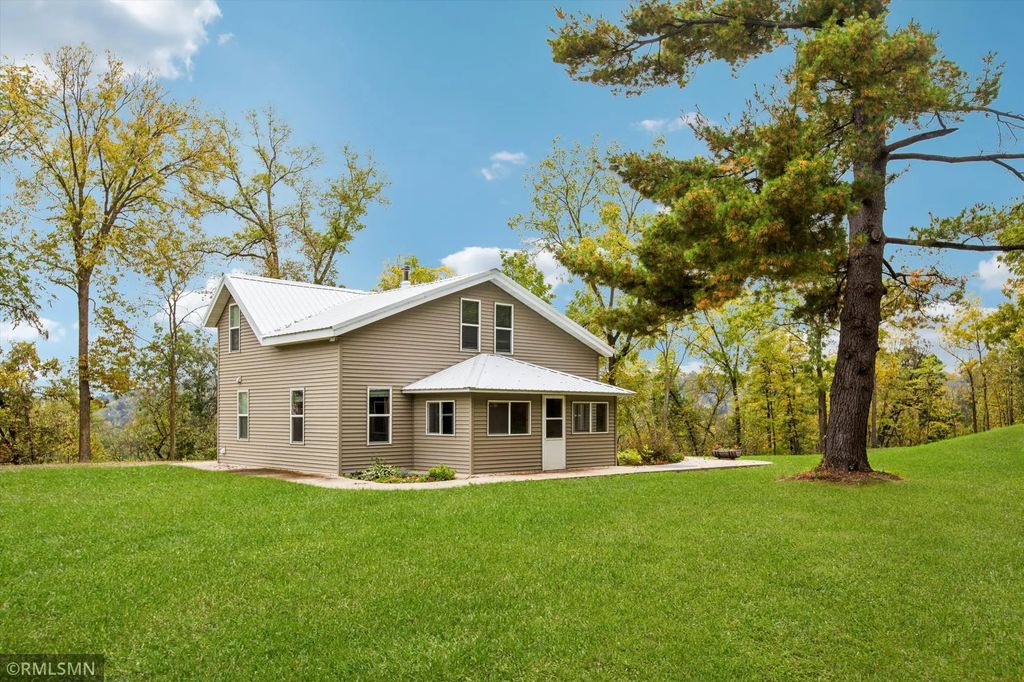 235 Green Spring Road, Red Wing
