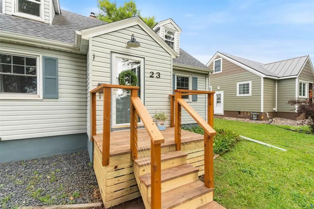 23 N 65th Avenue W, Duluth