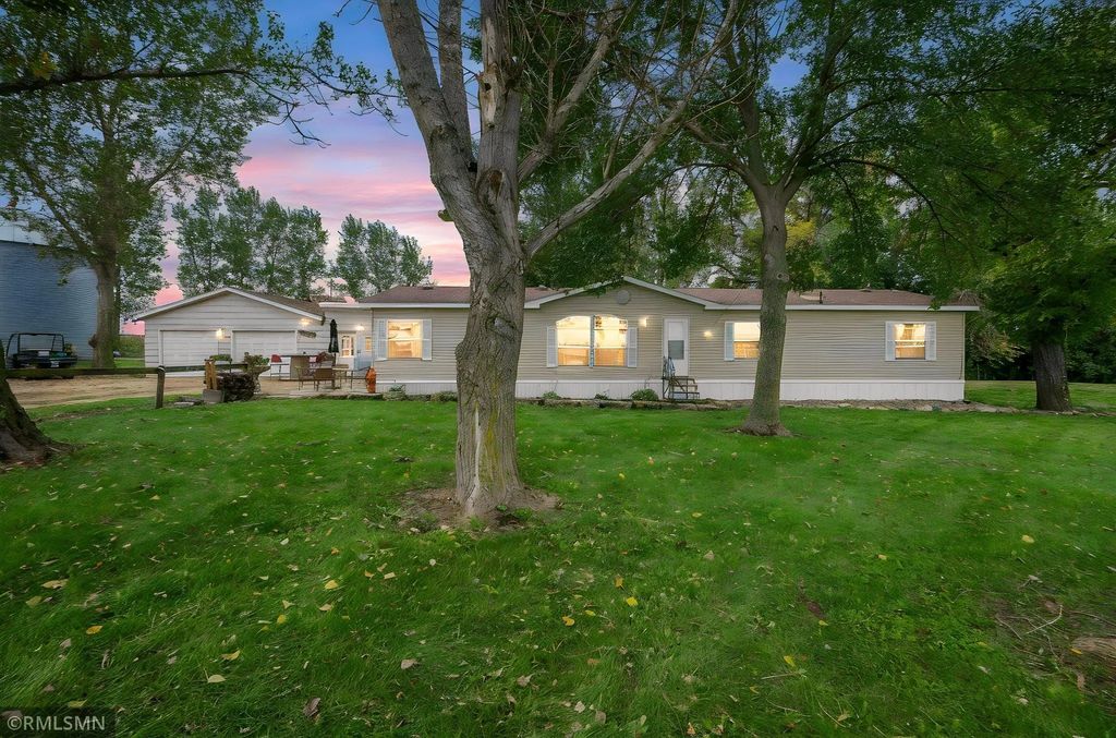 13462 620th A Avenue, Mapleton