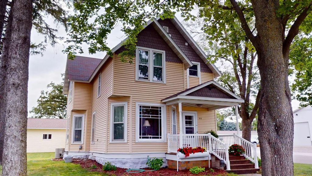 202 Broadway S, Alden