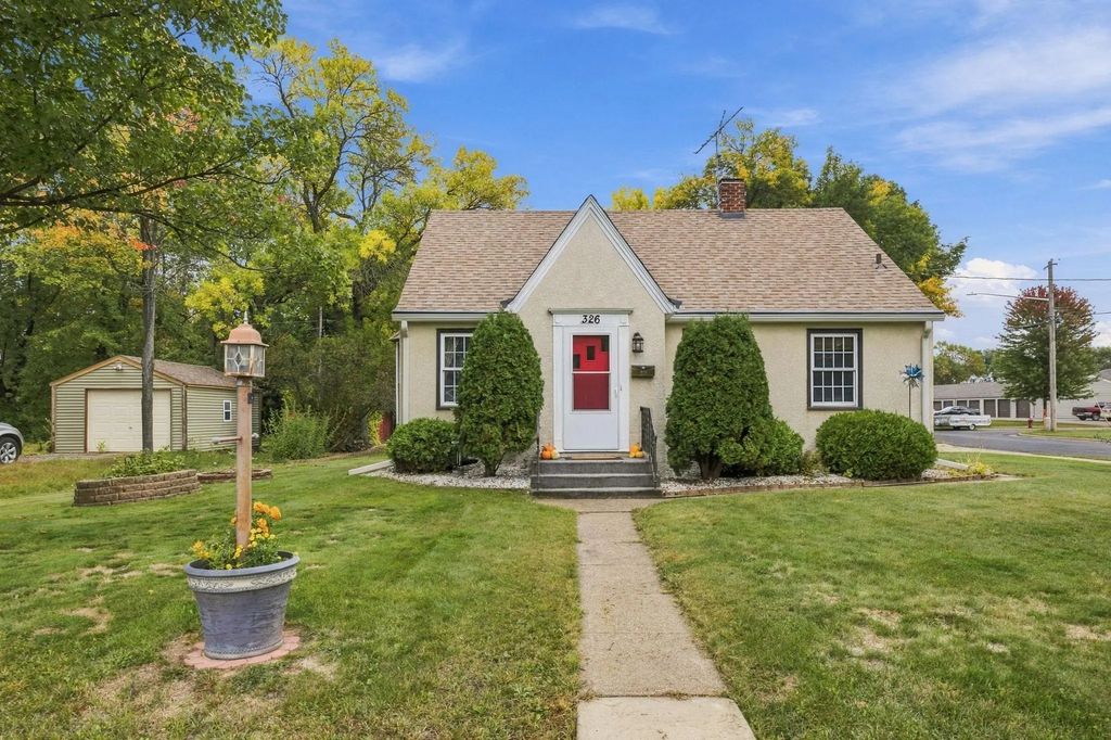 326 5th Avenue Ne, Cambridge