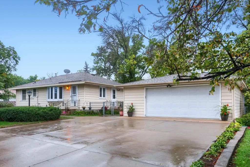 440 113th Avenue Nw, Coon Rapids