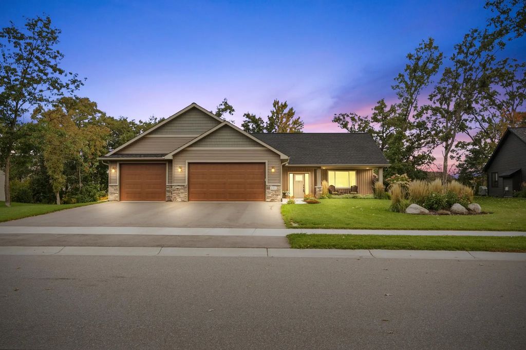 4704 381st Trail, North Branch