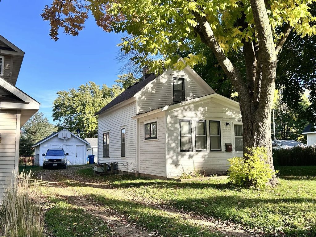 233 17th Avenue N, Hopkins