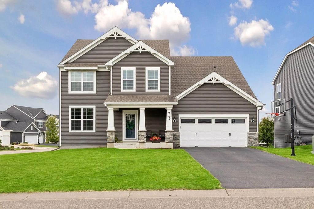 9135 Lighthouse Lane, Woodbury