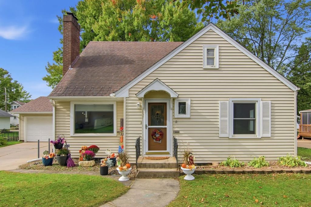 837 Hopwood Avenue, Menomonie