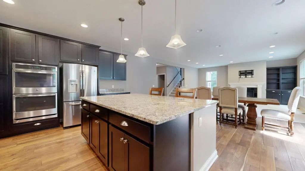 5585 Orchard Cove, Mound
