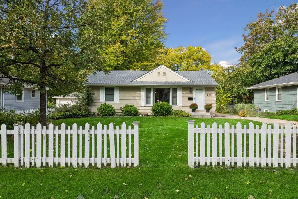 420 Jackson Avenue S, Edina