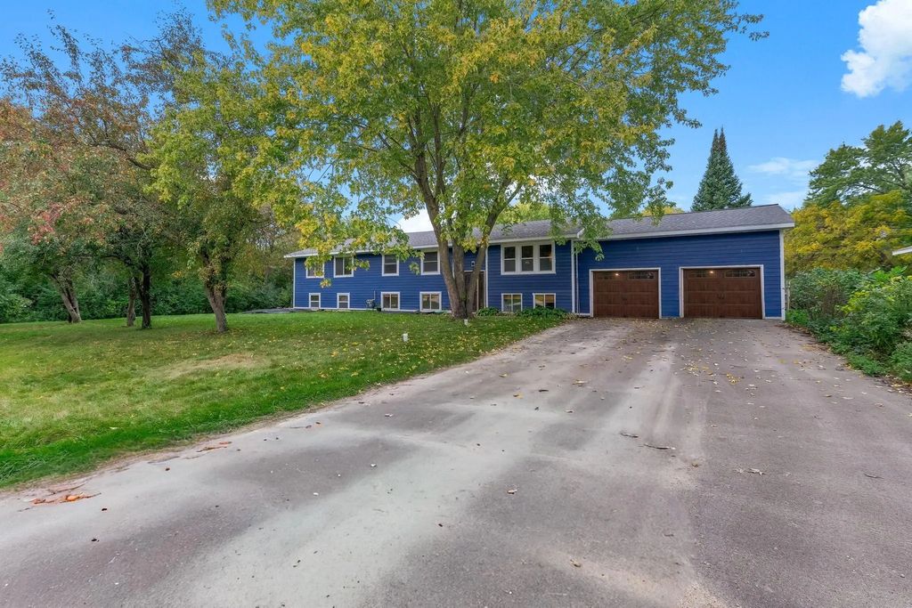 18423 Italy Avenue, Lakeville