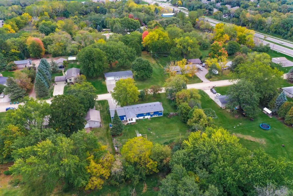 18423 Italy Avenue, Lakeville