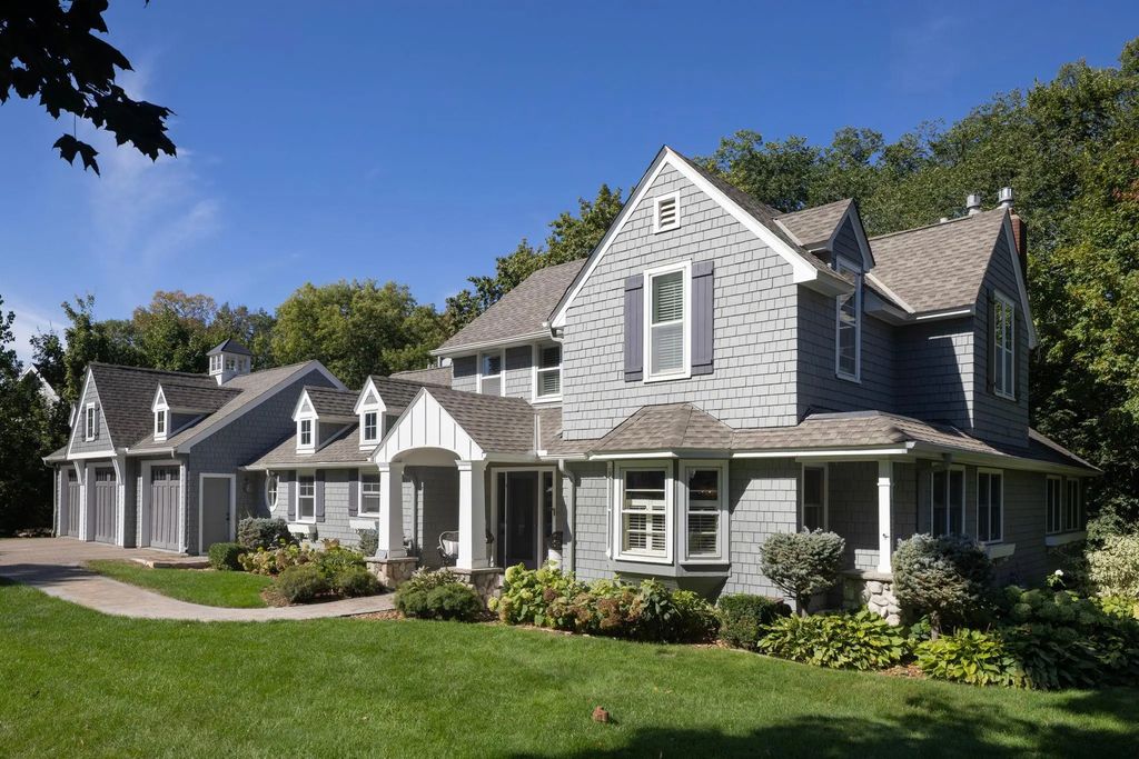 20265 Cottagewood Road, Deephaven