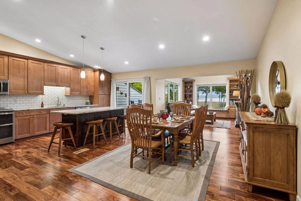 459 W Eagle Lake Drive, Maple Grove